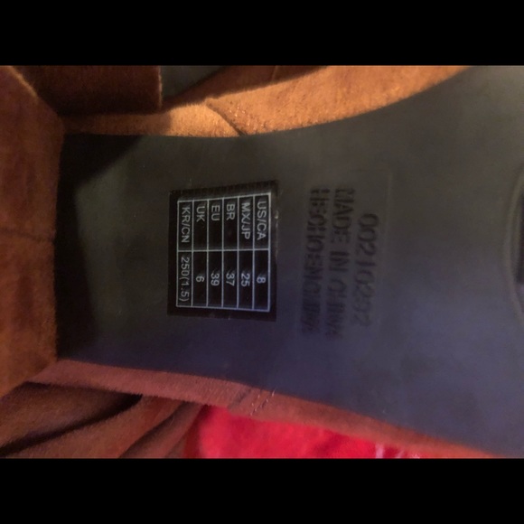 Knee-high brown boots - Picture 2 of 2